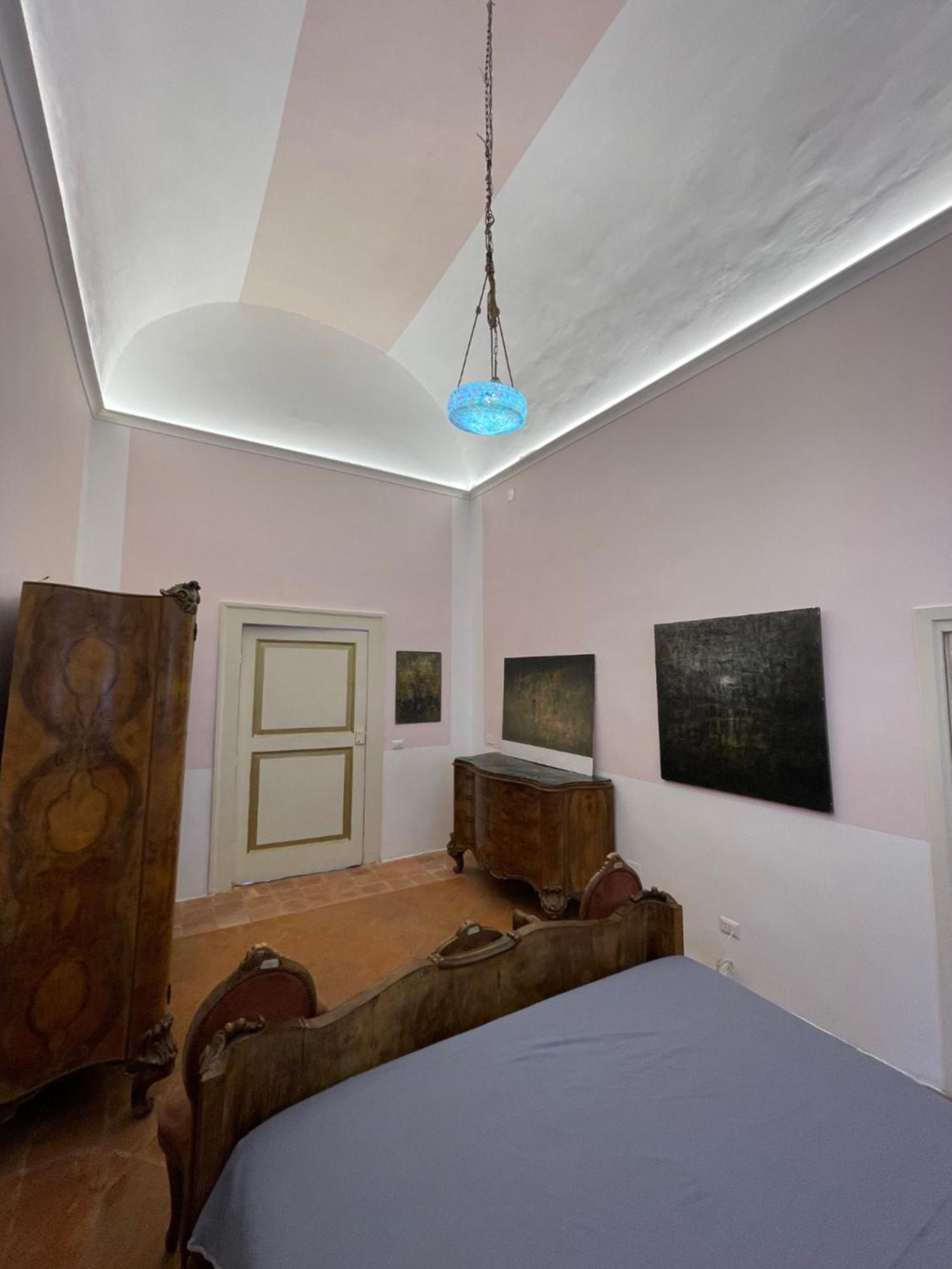 Hébergement de vacances The Royal Gallery Loft In Xvi Century Palace - City Historical Center - Downtown *