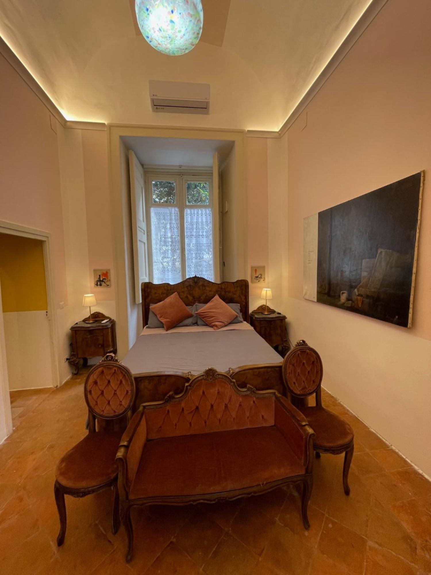 Hébergement de vacances The Royal Gallery Loft In Xvi Century Palace - City Historical Center - Downtown Naples